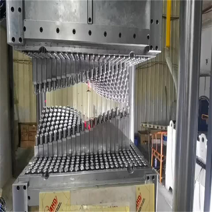 金属双曲加工27